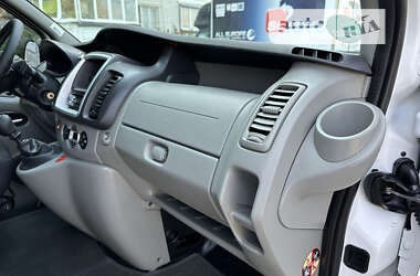 Минивэн Renault Trafic 2013 в 