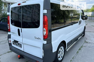 Минивэн Renault Trafic 2013 в 