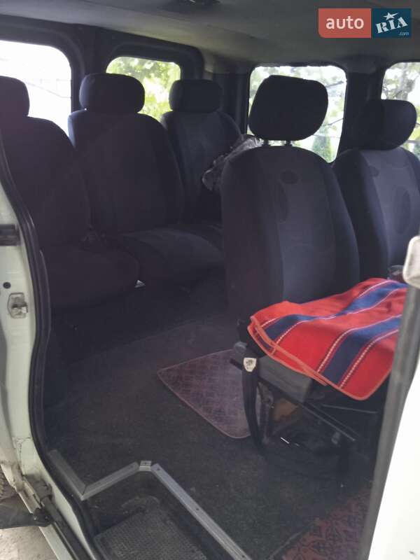Минивэн Renault Trafic 2004 в Николаеве