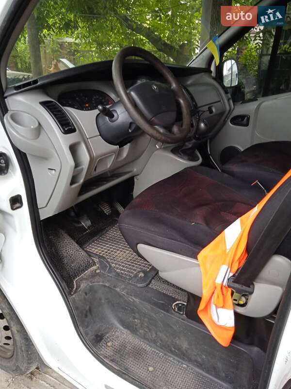 Минивэн Renault Trafic 2004 в Николаеве
