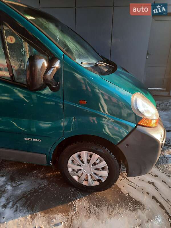 Мінівен Renault Trafic 2002 в Тернополі