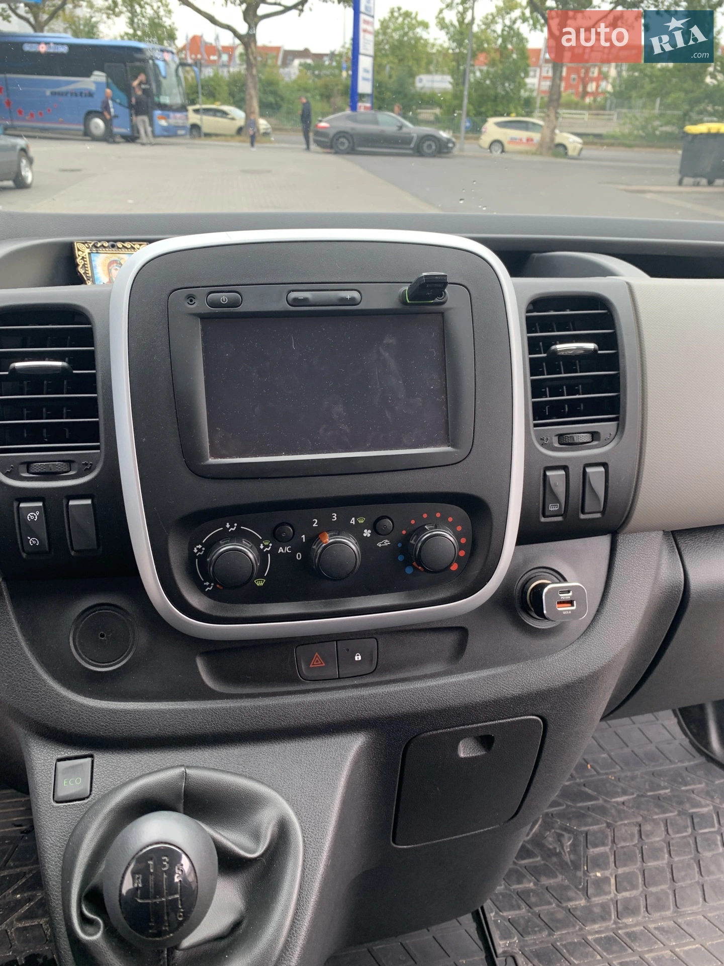 2015 Renault Trafic - мініатюра 16