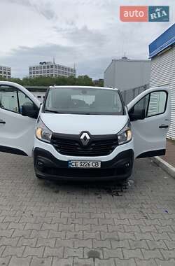 Мінівен Renault Trafic 2015 в 
