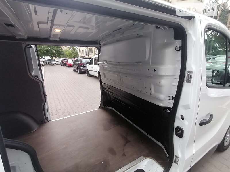 Вантажний фургон Renault Trafic 2017 в Ірпені фото 9 Вантажний фургон Renault Trafic 2017 в Ірпені