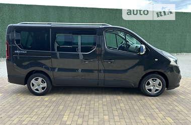 Минивэн Renault Trafic 2019 в 