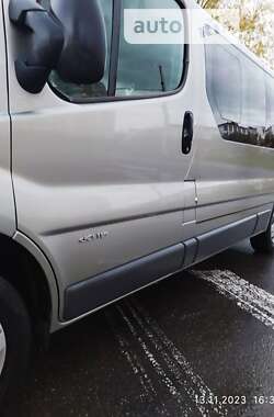 Минивэн Renault Trafic 2010 в 