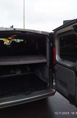 Минивэн Renault Trafic 2010 в 