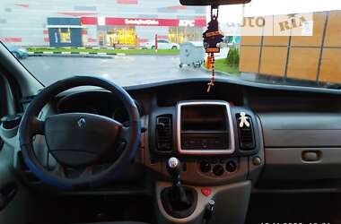 Минивэн Renault Trafic 2010 в 