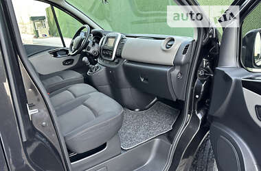Минивэн Renault Trafic 2015 в 