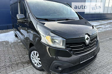 Минивэн Renault Trafic 2015 в 