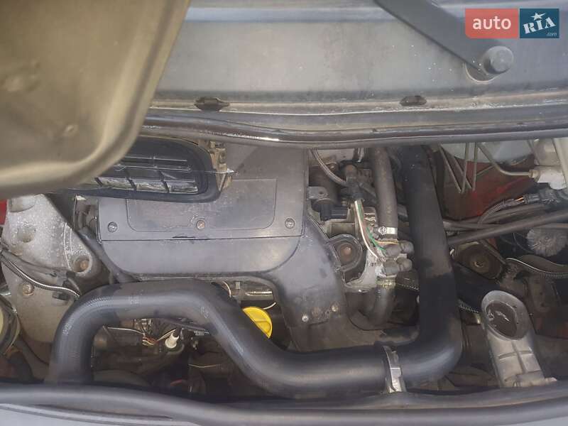 Мінівен Renault Trafic 2002 в Любомлі