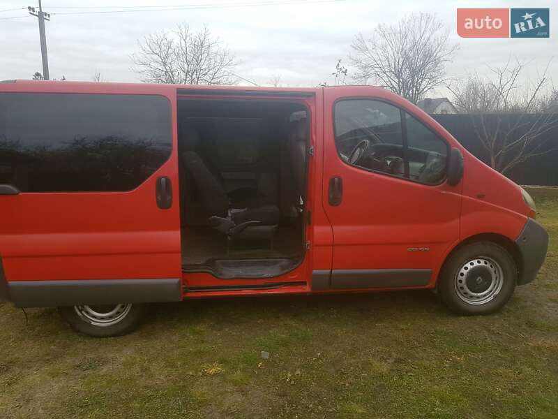 Мінівен Renault Trafic 2002 в Любомлі