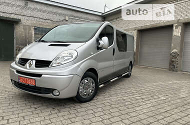 Вантажопасажирський фургон Renault Trafic 2012 в Бродах