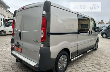 Вантажопасажирський фургон Renault Trafic 2012 в Бродах