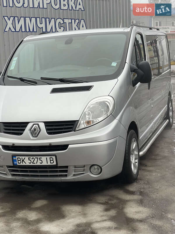 Renault Trafic 2011