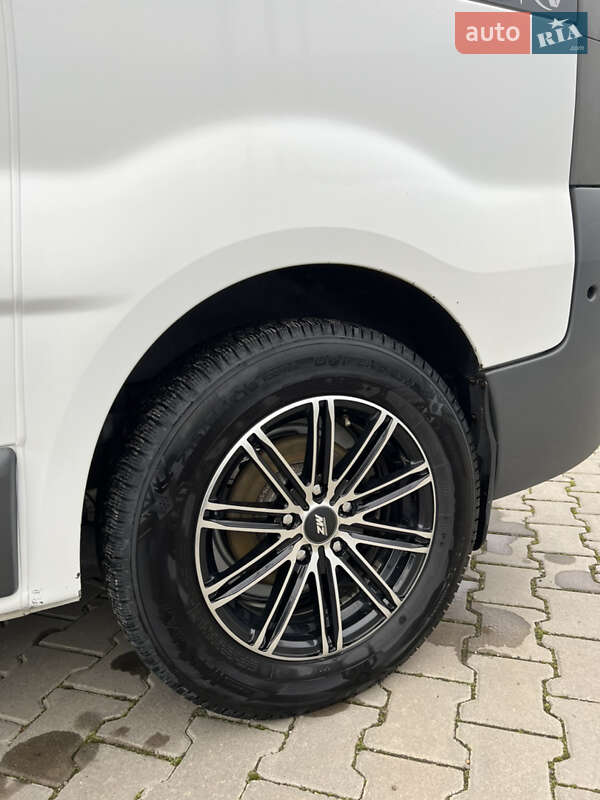 Минивэн Renault Trafic 2006 в Новоселице фото 8 Минивэн Renault Trafic 2006 в Новоселице