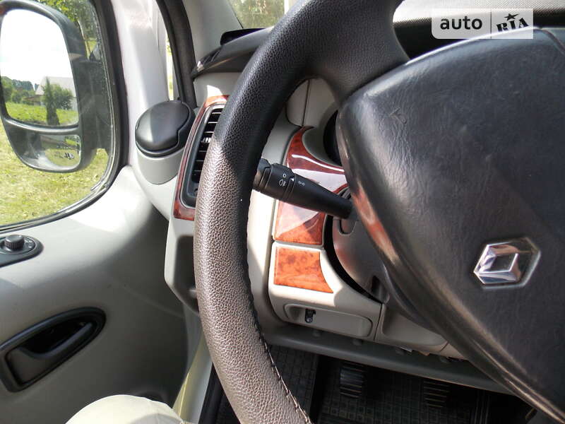 Минивэн Renault Trafic 2005 в Луцке