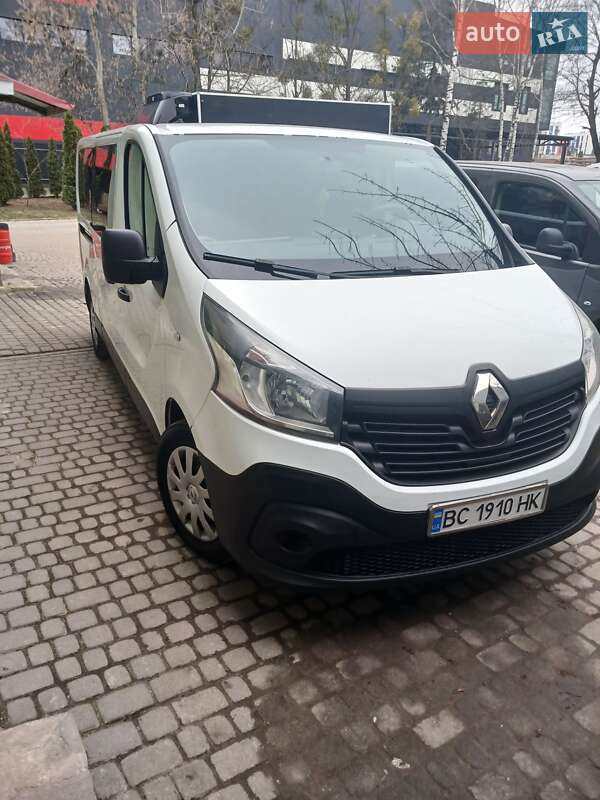 Мінівен Renault Trafic 2015 в Львові