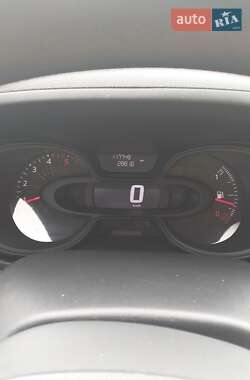 Минивэн Renault Trafic 2017 в 