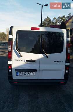 Минивэн Renault Trafic 2017 в 