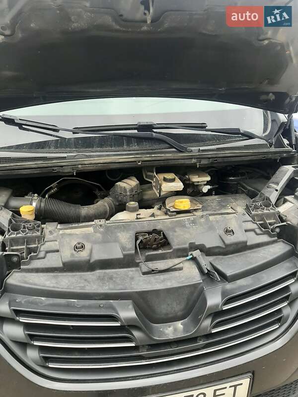 Минивэн Renault Trafic 2015 в Львове фото 3 Минивэн Renault Trafic 2015 в Львове