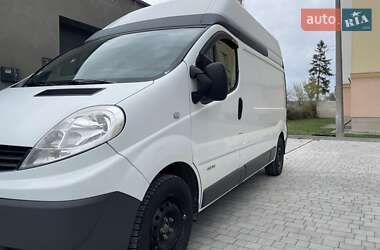 Грузовой фургон Renault Trafic 2014 в 