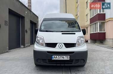 Грузовой фургон Renault Trafic 2014 в Каменец-Подольском