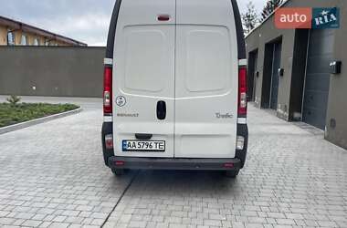 Грузовой фургон Renault Trafic 2014 в 