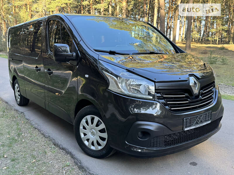 Минивэн Renault Trafic 2015 в Киеве