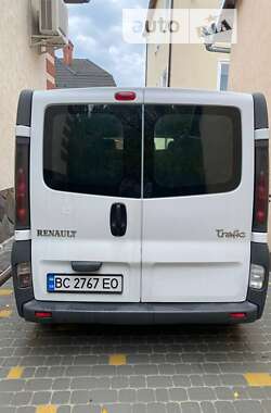 Грузовой фургон Renault Trafic 2005 в Львове