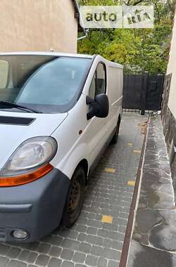 Грузовой фургон Renault Trafic 2005 в Львове