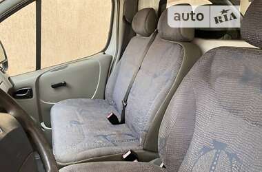 Грузовой фургон Renault Trafic 2005 в Львове