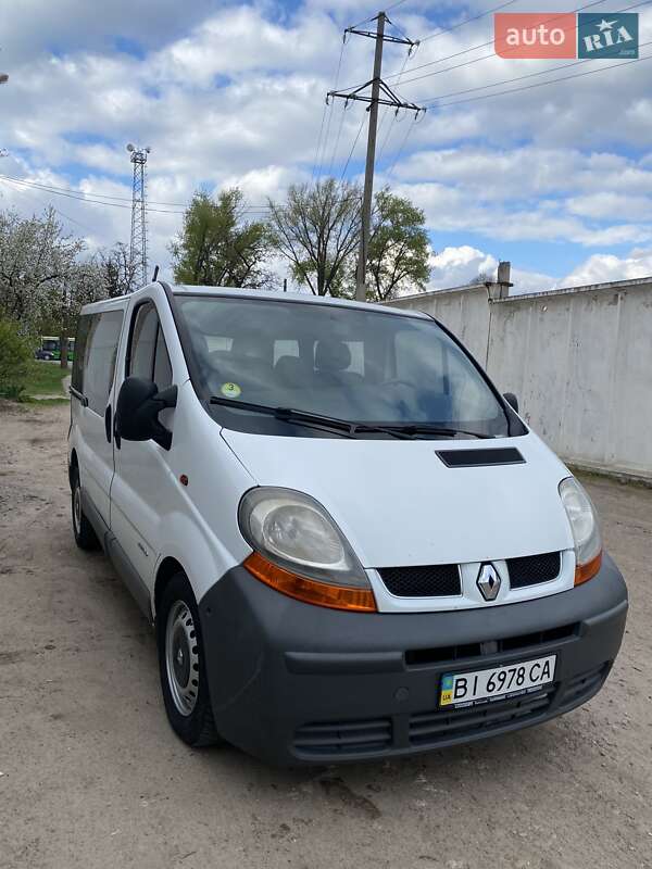 Минивэн Renault Trafic 2003 в Александрие