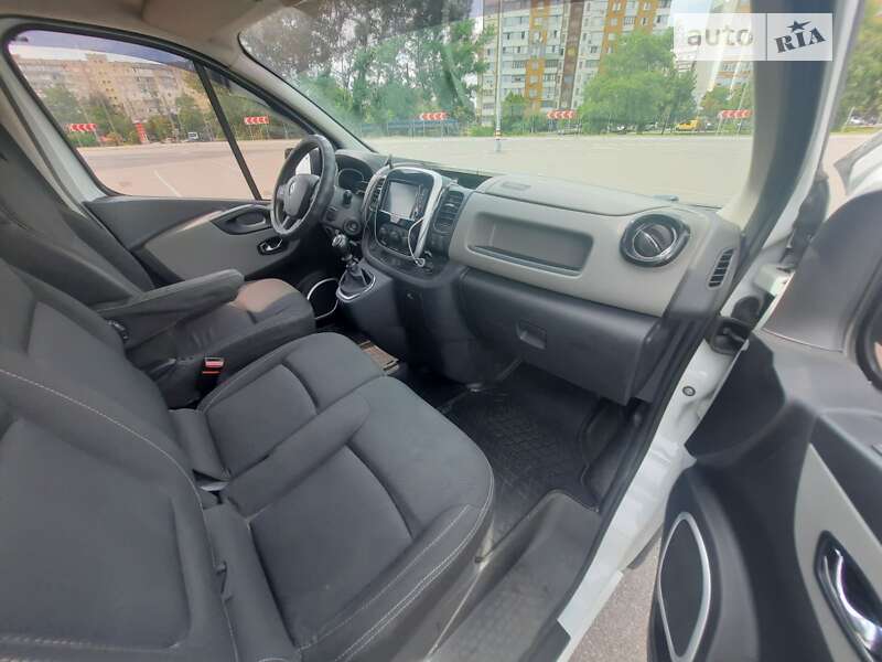 Грузовой фургон Renault Trafic 2016 в Киеве