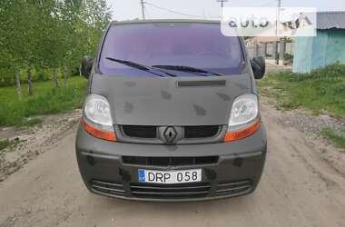 Вантажний фургон Renault Trafic 2004 в Хмельницькому