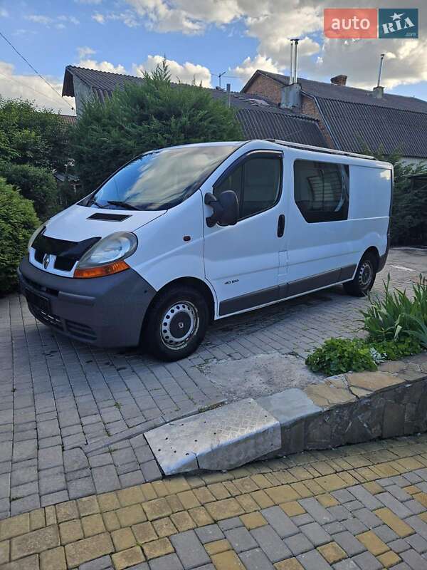 Мінівен Renault Trafic 2006 в 