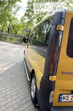 Мінівен Renault Trafic 2002 в Кривому Розі