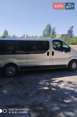 Минивэн Renault Trafic 2011 в 
