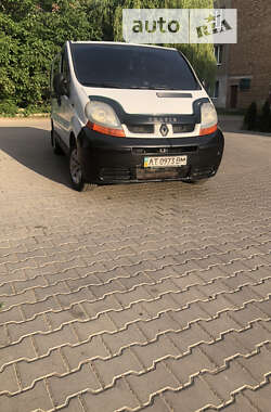 Минивэн Renault Trafic 2003 в Коломые