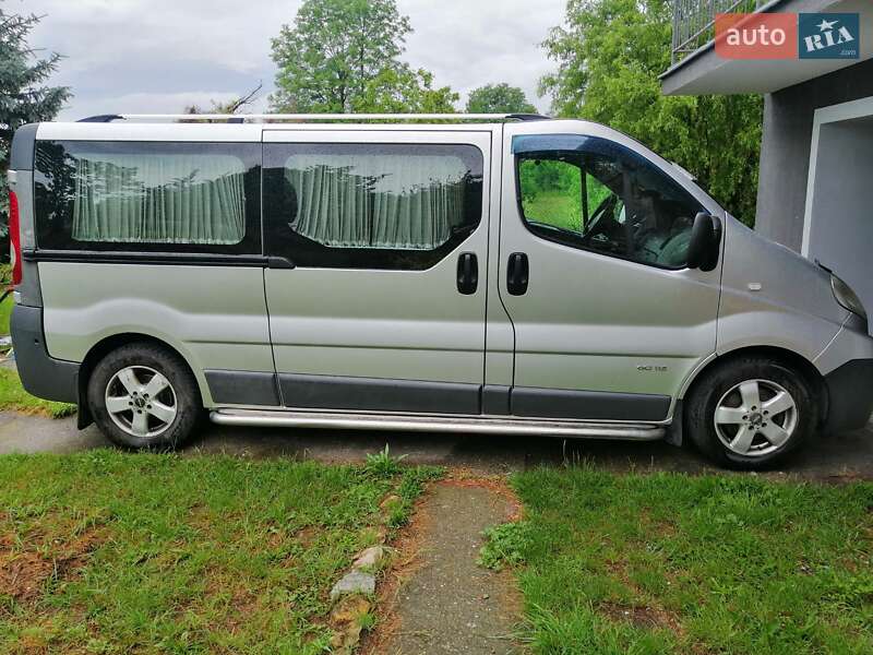 Микроавтобус Renault Trafic 2008 в Чорткове фото Микроавтобус Renault Trafic 2008 в Чорткове
