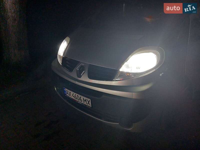 Мінівен Renault Trafic 2012 в Харкові фото 23 Мінівен Renault Trafic 2012 в Харкові