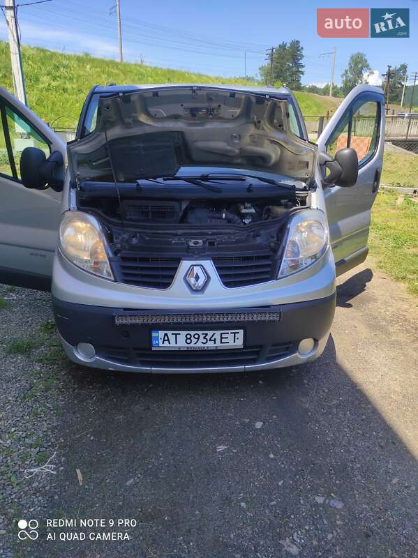 Минивэн Renault Trafic 2008 в Ворохте