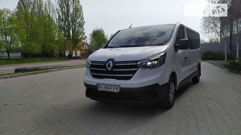 Минивэн Renault Trafic 2021 в 