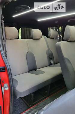 Микроавтобус Renault Trafic 2006 в Остер