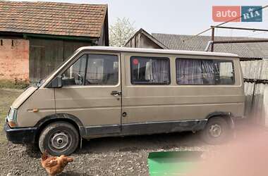 Мінівен Renault Trafic 1993 в 