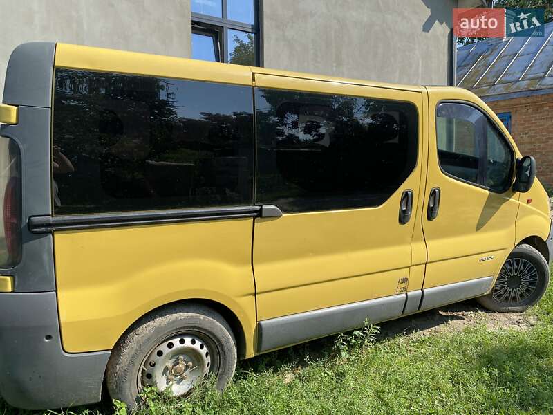 Мінівен Renault Trafic 2003 в Луцьку