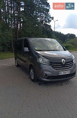 Минивэн Renault Trafic 2015 в Новояворовске