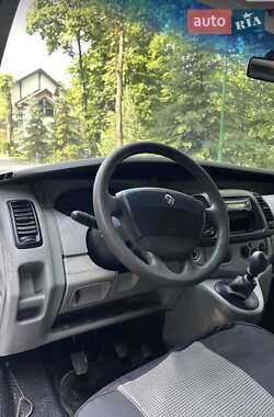 Грузовой фургон Renault Trafic 2006 в 