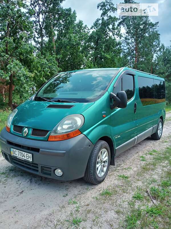 Минивэн Renault Trafic 2005 в Буске