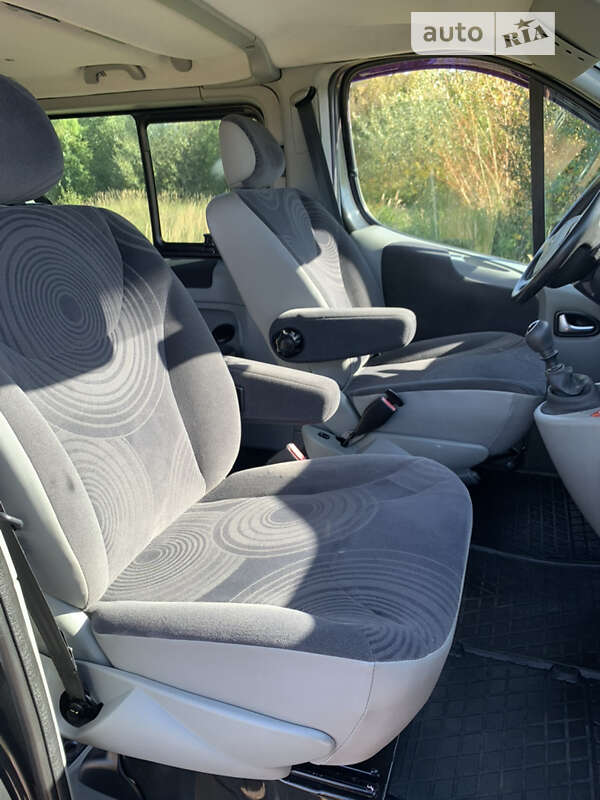 Минивэн Renault Trafic 2011 в Олевске